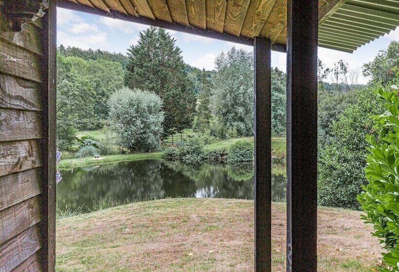 Lakeside Cabin