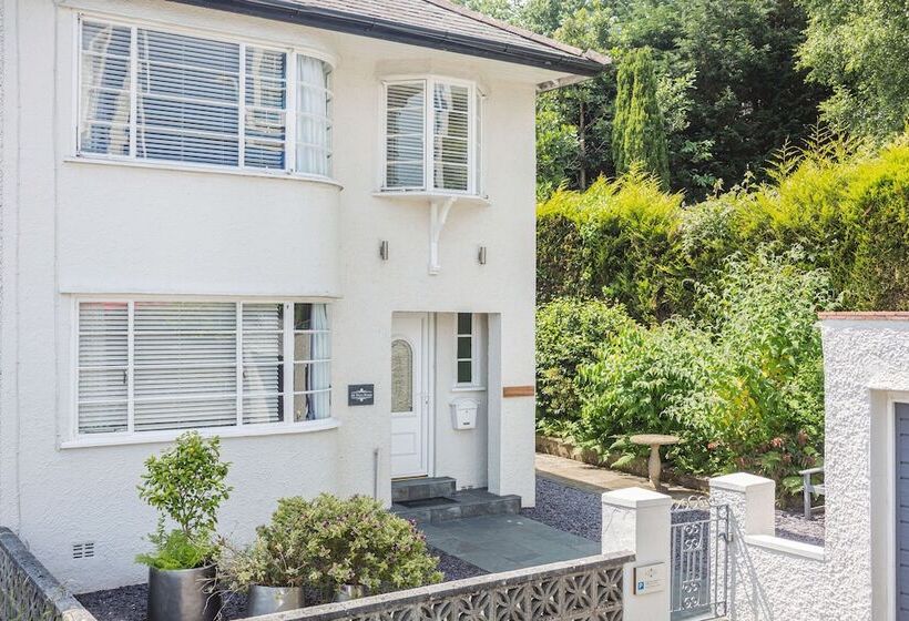 The Art Deco House
