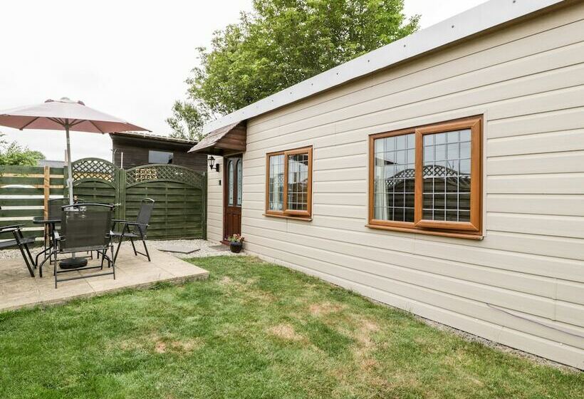 Wisteria Chalet