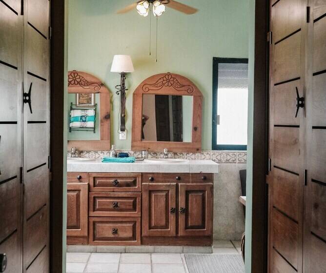 تختخواب و صبحانه Coco Suites Cozumel