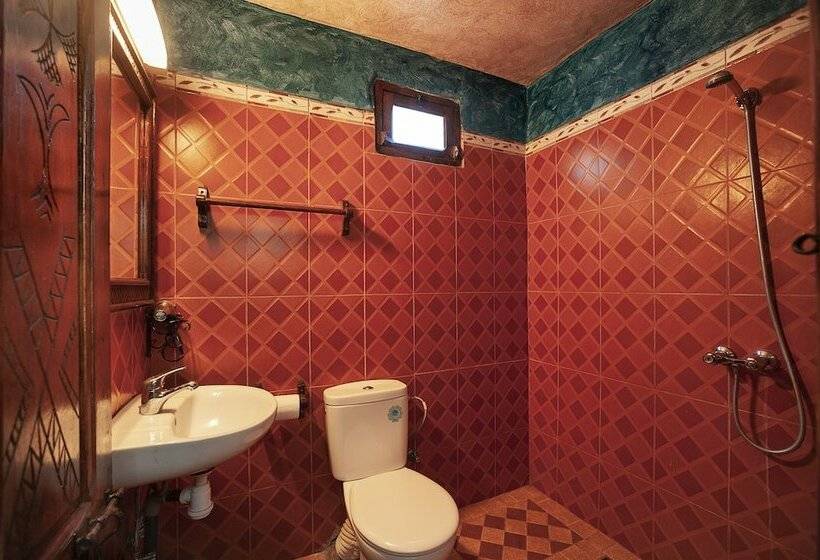 تختخواب و صبحانه Dar Adrar