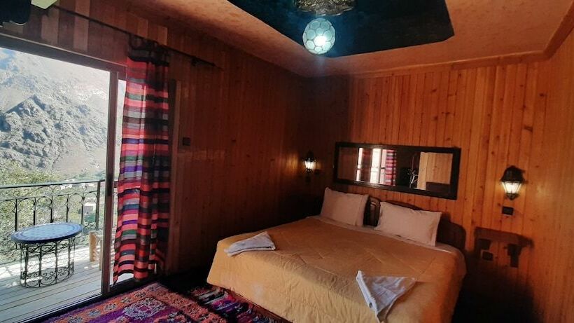 تختخواب و صبحانه Dar Adrar