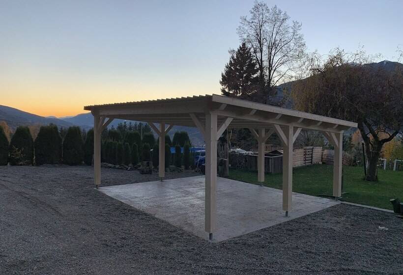 צימר Haus Lasaun