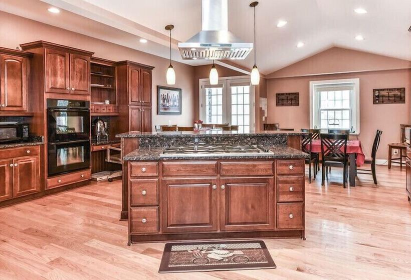 住宿加早餐  The Manor At Courtland Farm