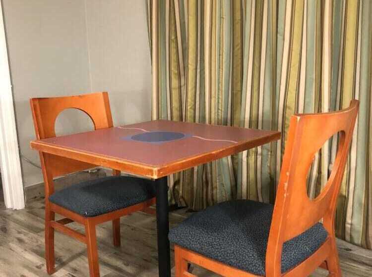 فندق Bay Breeze Inn Bradenton Downtown