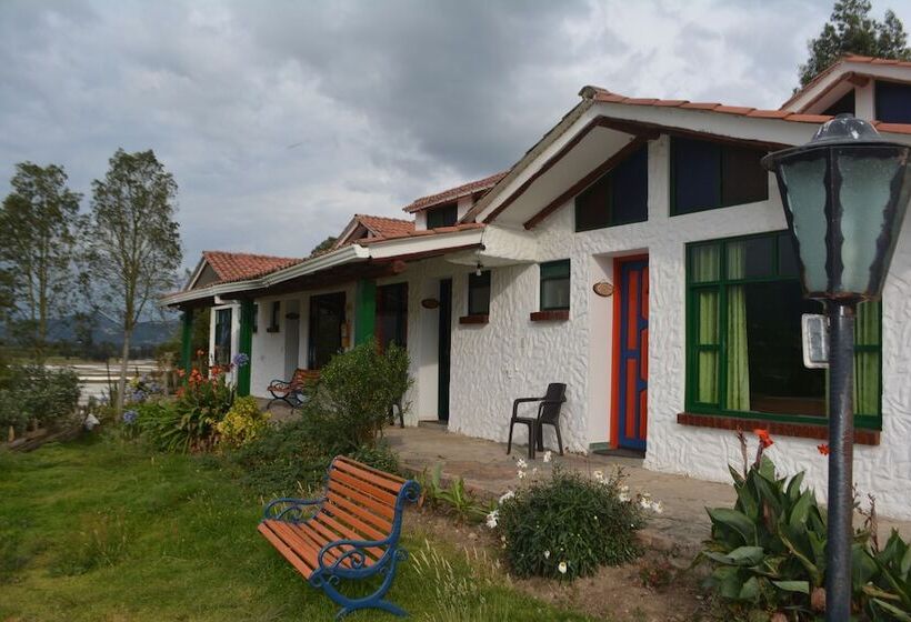 هتل Cabañas San Cayetano