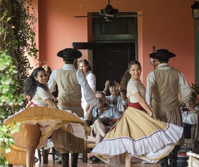 ホテル Estancia La Bandada