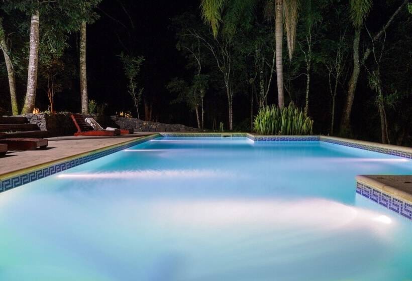 هتل La Mision Macona