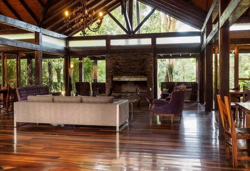 هتل La Mision Macona