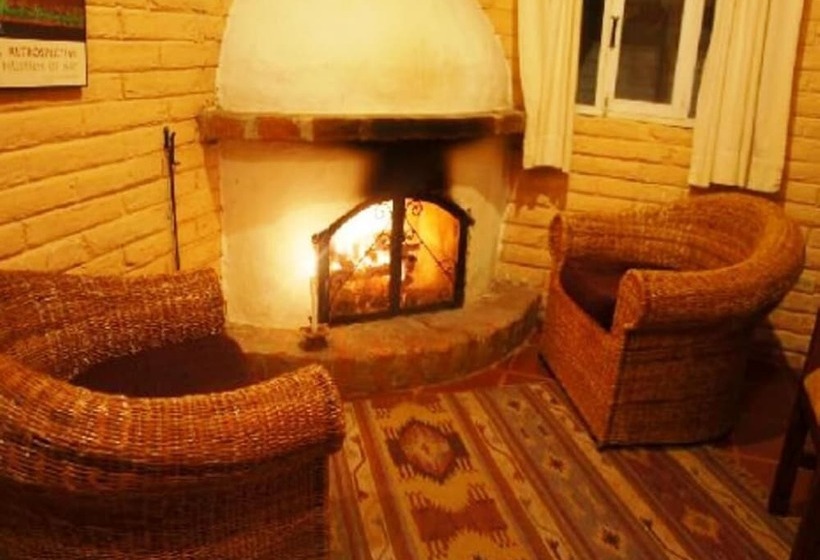 בית מלון כפרי Las Palmeras Inn