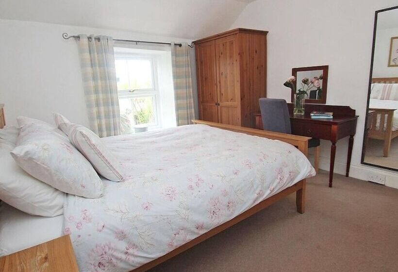 Incline Cottage
