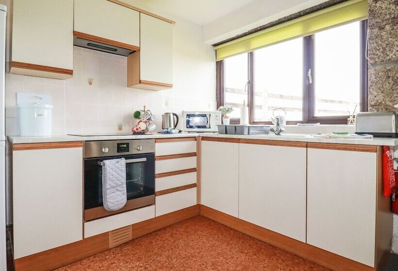 Kestrel Corner