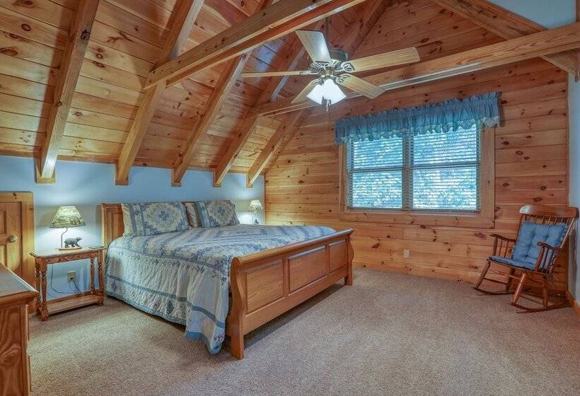 Mountain View   2 Bedrooms, 2 Baths, Sleeps 6 Cabin By Redawning