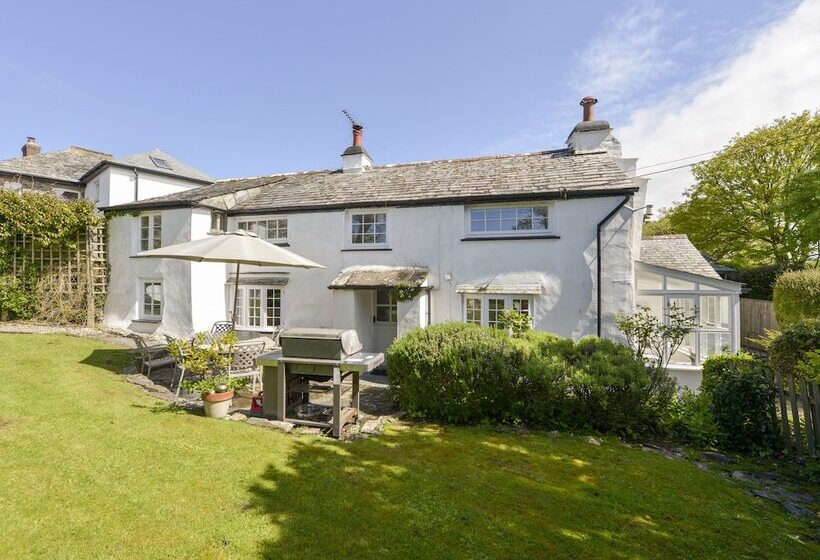 Ayr Cottage