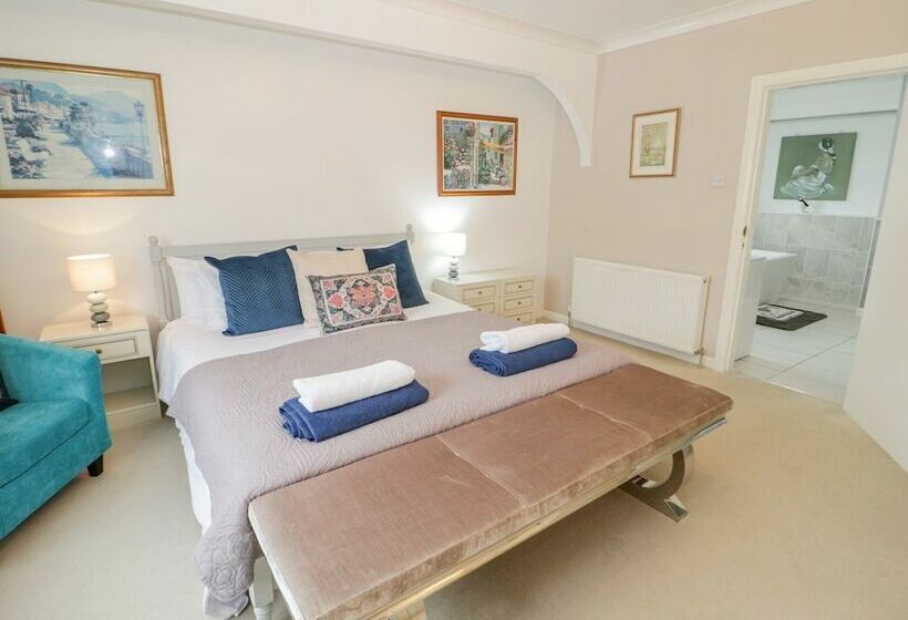 Bay Lodge