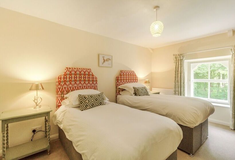 Gardeners Cottage