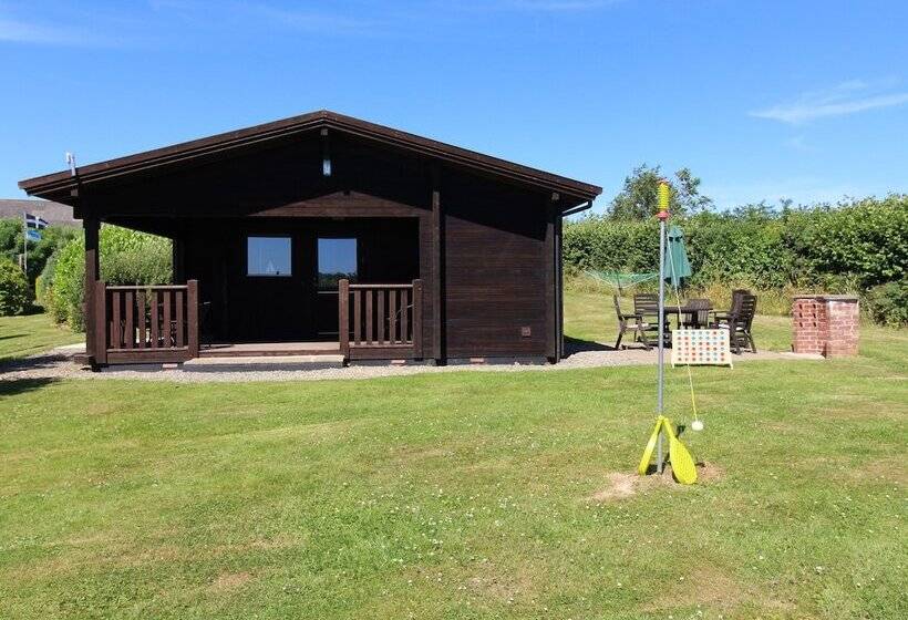 Maple Lodge
