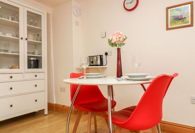 Plum Cottage