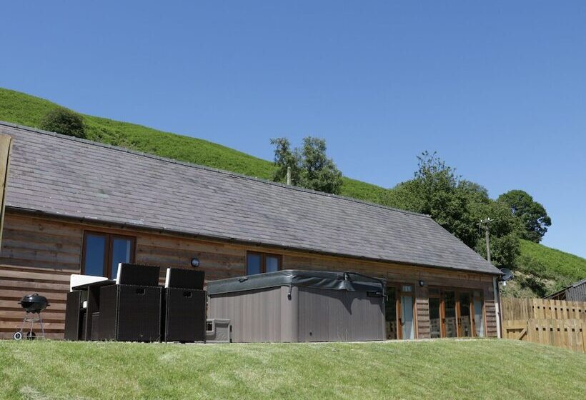 2 Beacon View Barn