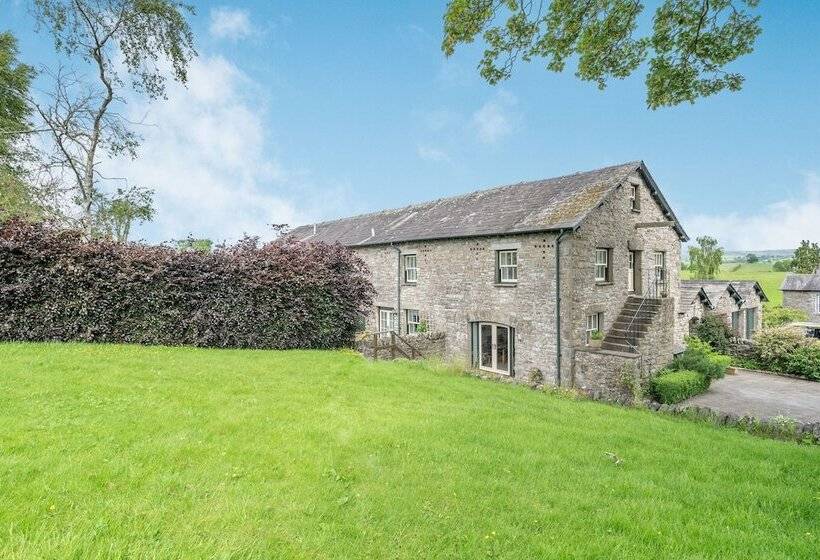 5 The Granary
