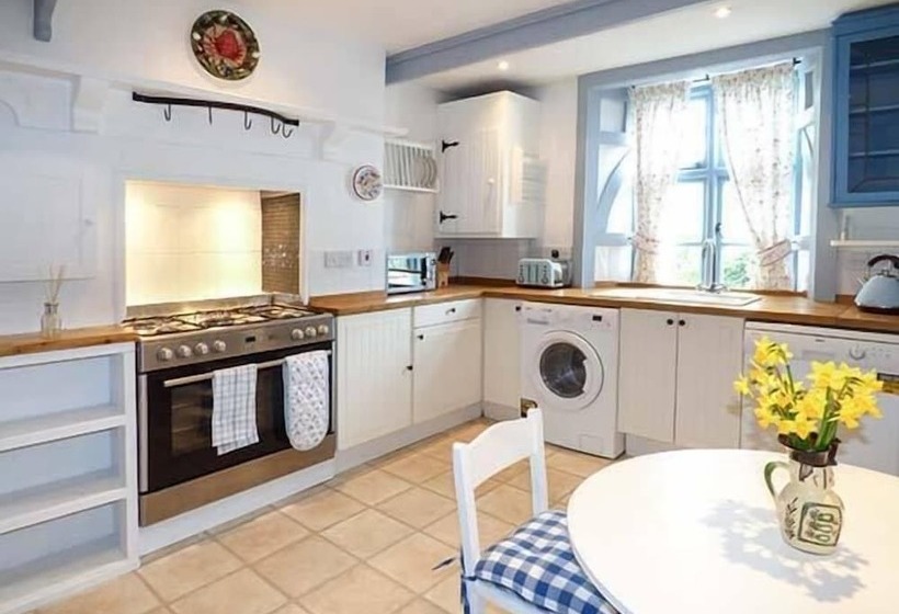 Blue Harbour Cottage