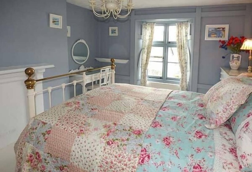 Blue Harbour Cottage