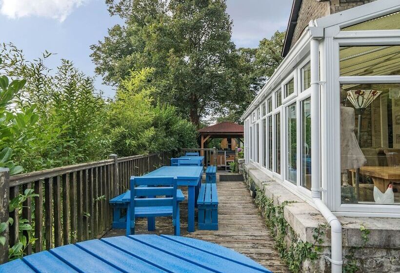 Eden Lodge