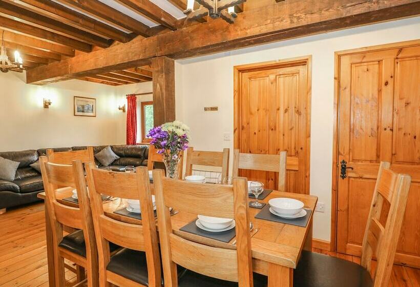 Hazel Lodge