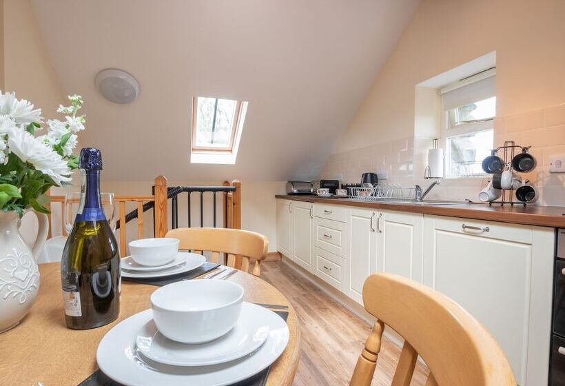 Hendre Cottage