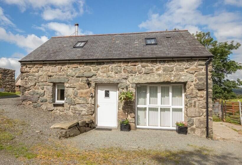 Hendre Cottage