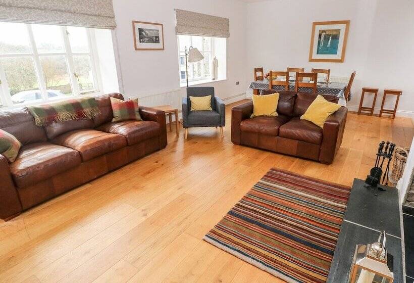 Llety'r Llwynog