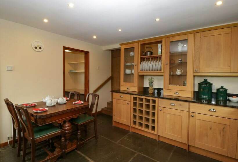 Shells Cottage
