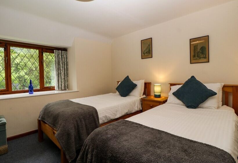 Shells Cottage