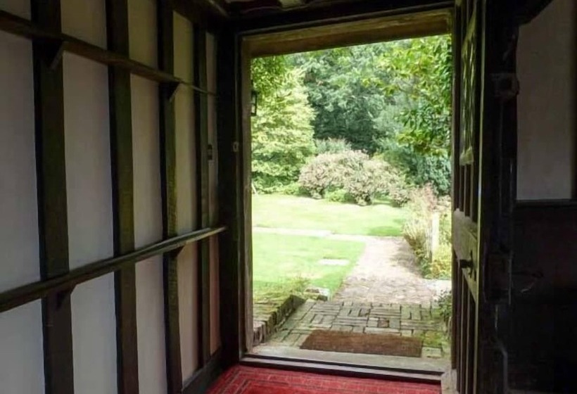 Tudor Wing