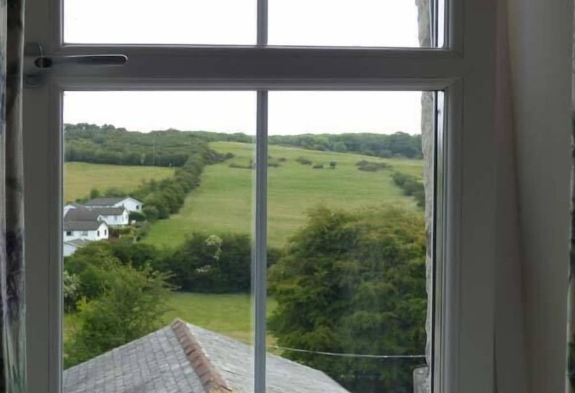 2 West View