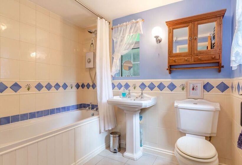 Westside Cottage