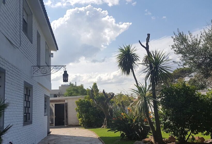 تختخواب و صبحانه Bidieen