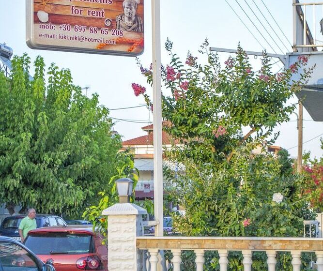 ホテル Niki Apartments