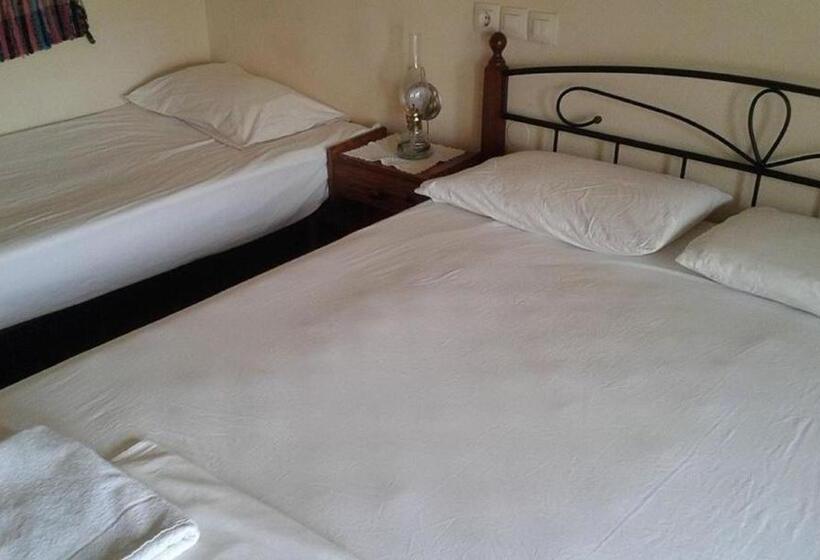 هتل Zakros Rooms Restaurant