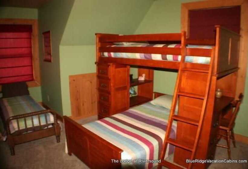 Lodge At Riversound Apartment