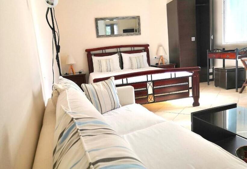 Pension (Hôtel basse catégorie) Artemisia Apartment