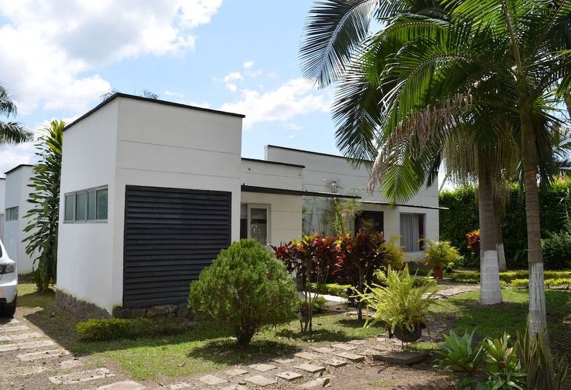 پانسیون Espectacular Chalet Con Piscina