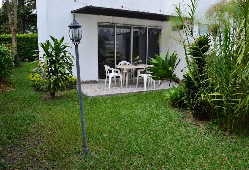 پانسیون Espectacular Chalet Con Piscina