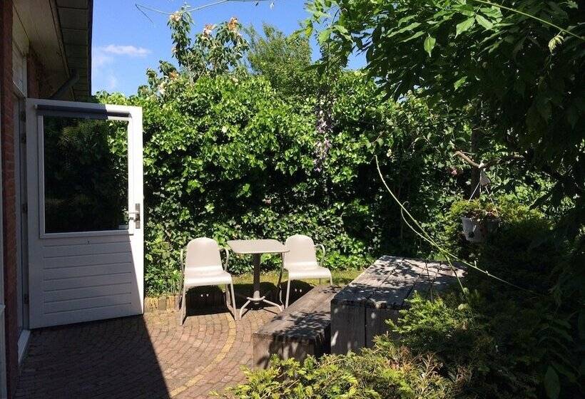 پانسیون Green Garden House