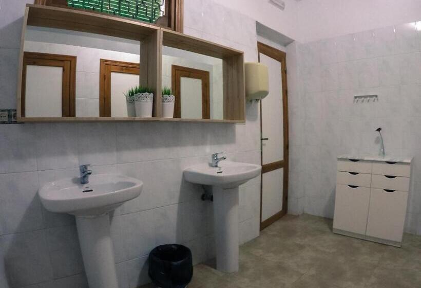 هاستل Centro De Ocio Alúa Casa Rural Iznájar Lago De Andalucía
