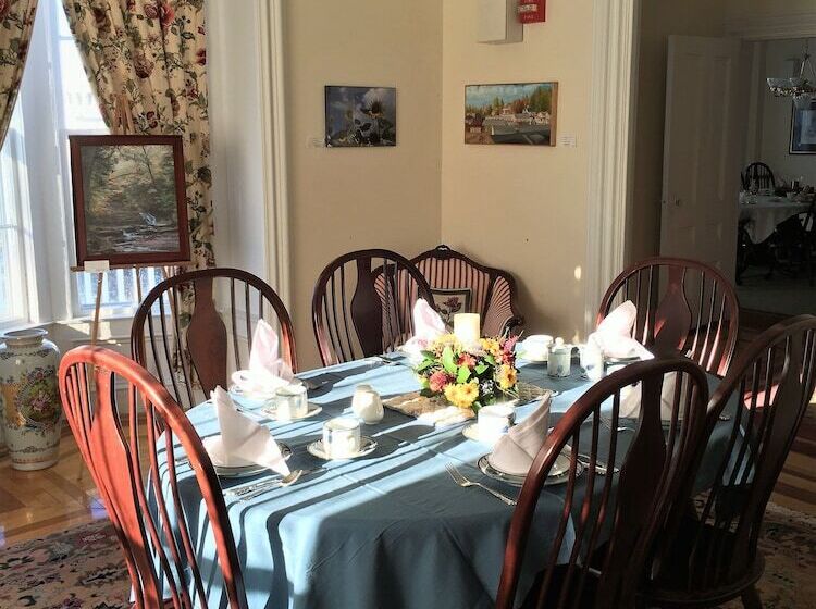 住宿加早餐  The Rosemont Inn
