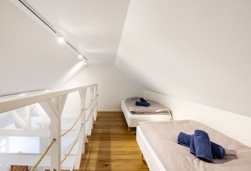Drivethru Bed & Breakfast Hvide Sande