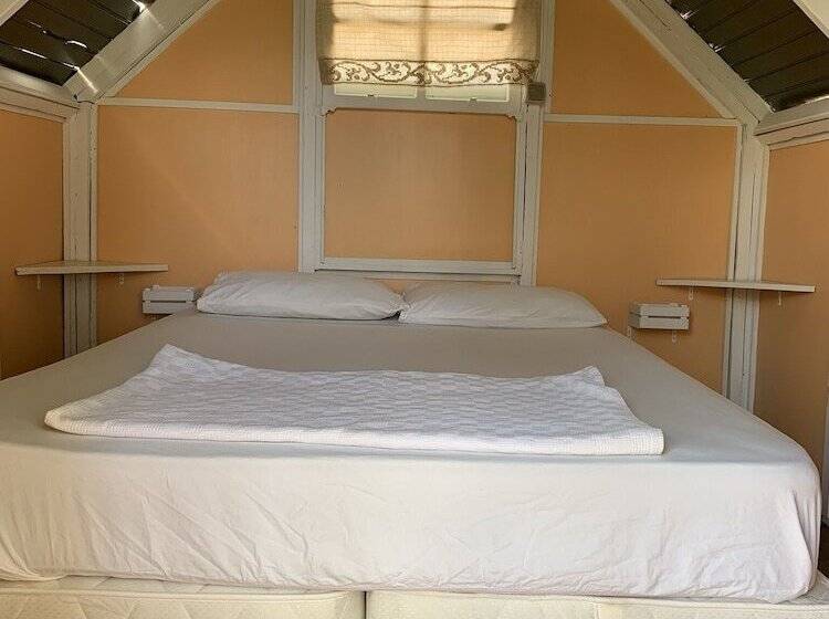فندق Can Mocamp