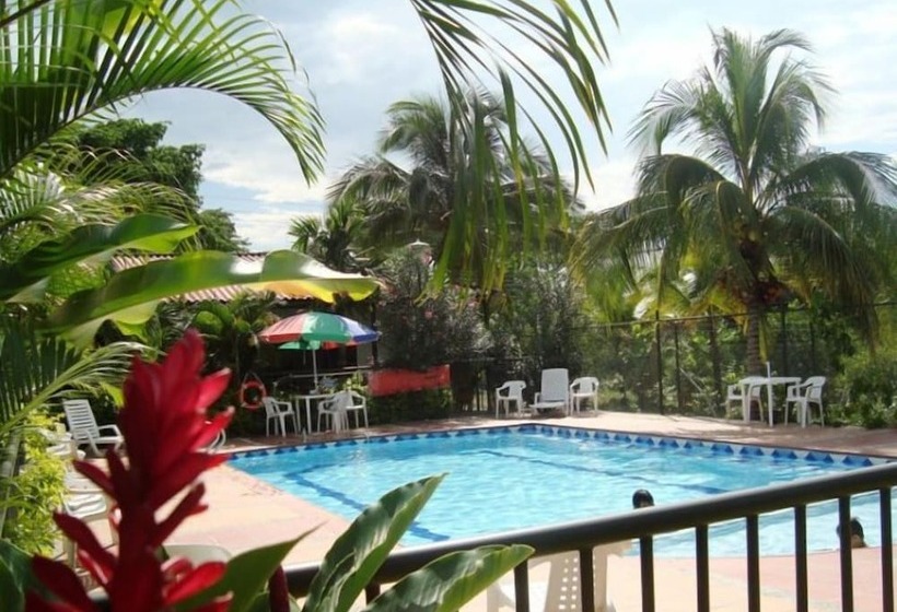 هتل Casa De Campo La Gloria