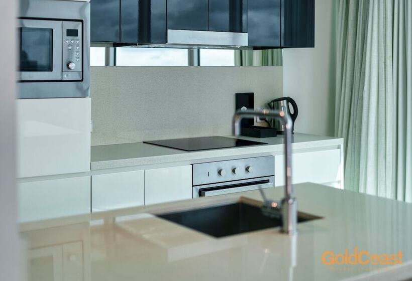 هتل Gold Coast Private Apartments